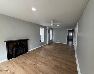 306 3rd Street - Photo Thumbnail 2