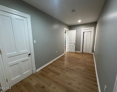 306 3rd Street - Photo Thumbnail 12