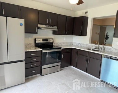 525-b Belford Road - Photo Thumbnail 3