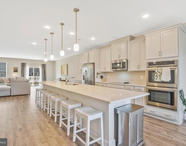 10475 Ratcliffe Trail - Photo Thumbnail 8