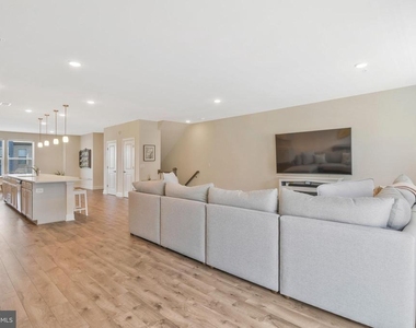 10475 Ratcliffe Trail - Photo Thumbnail 6