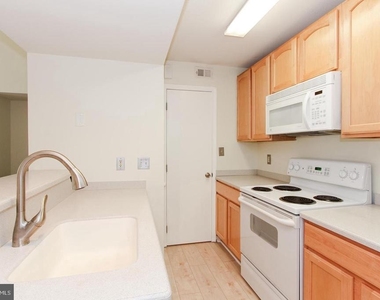3916 Penderview Drive - Photo Thumbnail 13