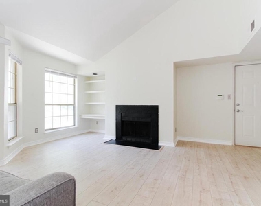 3916 Penderview Drive - Photo Thumbnail 23