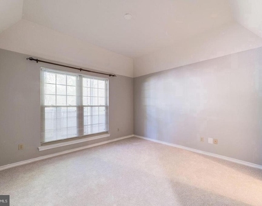 3903 Penderview Drive - Photo Thumbnail 9