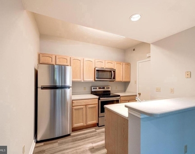3903 Penderview Drive - Photo Thumbnail 6