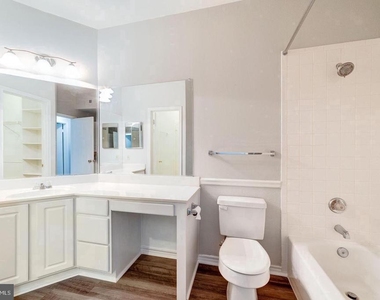 3903 Penderview Drive - Photo Thumbnail 12