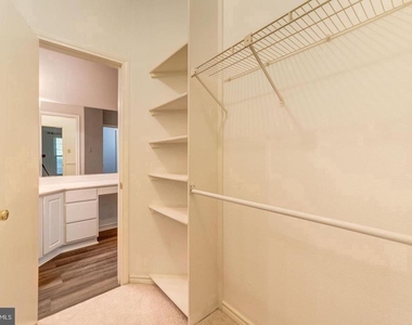 3903 Penderview Drive - Photo Thumbnail 10