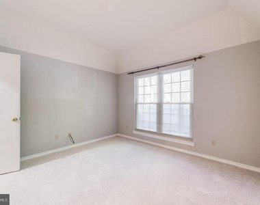 3903 Penderview Drive - Photo Thumbnail 8
