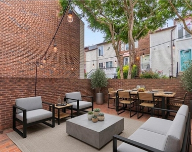 935 S Taylor Street - Photo Thumbnail 7