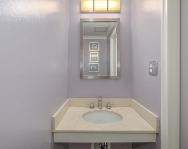 935 S Taylor Street - Photo Thumbnail 6