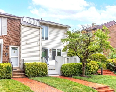 935 S Taylor Street - Photo Thumbnail 1