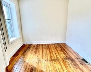 253 W Hansberry Street - Photo Thumbnail 9
