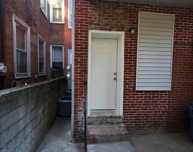 604 E Indiana Avenue - Photo Thumbnail 5