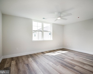 303 Fountain Street - Photo Thumbnail 14