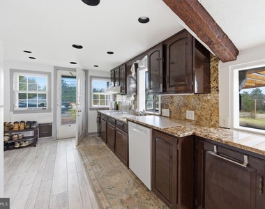 11641 Glen Rd - Photo Thumbnail 9
