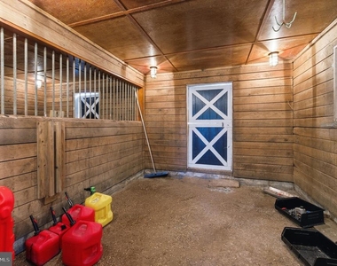 11641 Glen Rd - Photo Thumbnail 33
