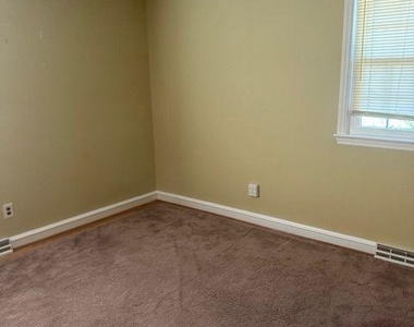 705 Ashford Road - Photo Thumbnail 24