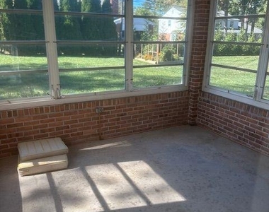 705 Ashford Road - Photo Thumbnail 12