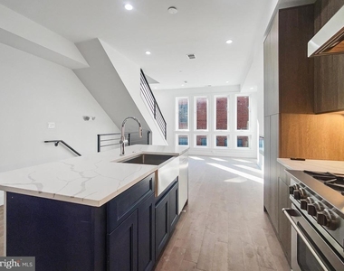 2228 13th Street Nw - Photo Thumbnail 11