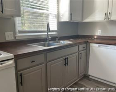 3527 Scottywood Drive - Photo Thumbnail 8