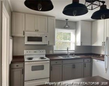 3527 Scottywood Drive - Photo Thumbnail 6