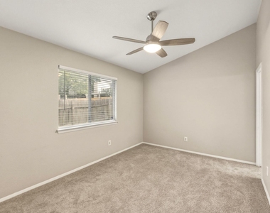 2302 Fuzz Fairway - Photo Thumbnail 11