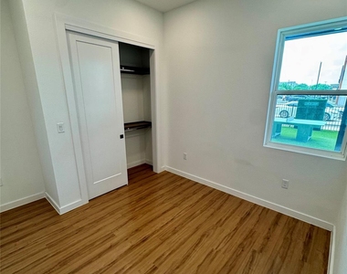 2165 Gabriels Pl - Photo Thumbnail 8