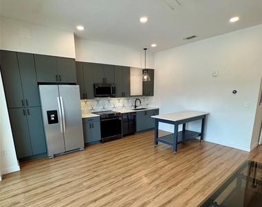 2165 Gabriels Pl - Photo Thumbnail 6