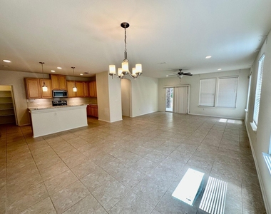 413 Hunters Hill Dr - Photo Thumbnail 16