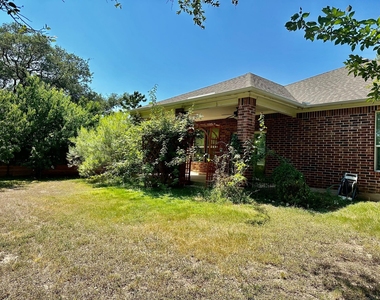 413 Hunters Hill Dr - Photo Thumbnail 33