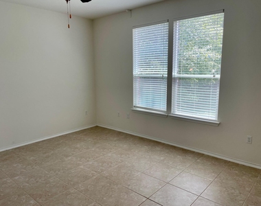 413 Hunters Hill Dr - Photo Thumbnail 19
