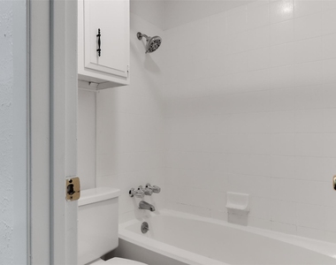 656 Mairo St - Photo Thumbnail 10