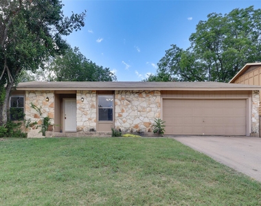 656 Mairo St - Photo Thumbnail 1