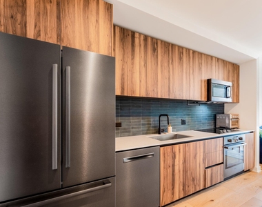 84 N East Ave - Photo Thumbnail 7