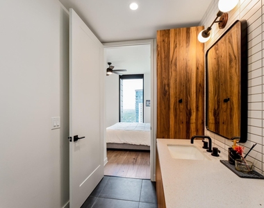 84 N East Ave - Photo Thumbnail 19