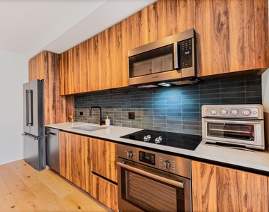 84 N East Ave - Photo Thumbnail 10