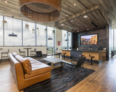 84 N East Ave - Photo Thumbnail 25