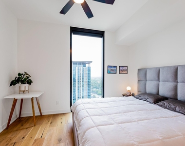 84 N East Ave - Photo Thumbnail 16
