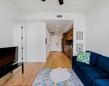 84 N East Ave - Photo Thumbnail 3