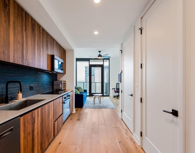 84 N East Ave - Photo Thumbnail 9