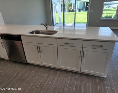 118 Pinebury Lane - Photo Thumbnail 5