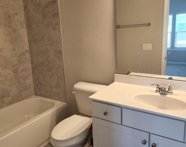 118 Pinebury Lane - Photo Thumbnail 18