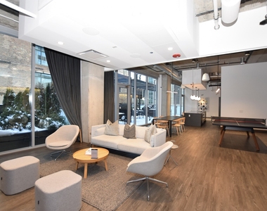 60 E Randolph Street - Photo Thumbnail 9