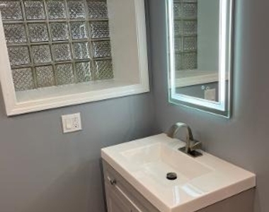 6630 N Washtenaw Avenue - Photo Thumbnail 7