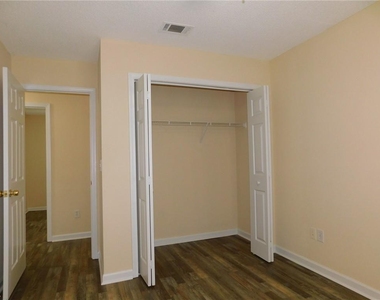 13 Vista Court - Photo Thumbnail 16