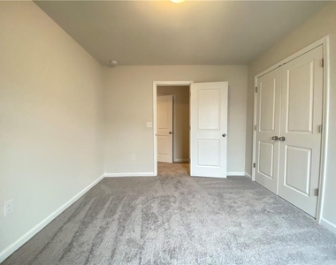 4679 Fullerton Drive - Photo Thumbnail 14