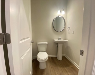 4679 Fullerton Drive - Photo Thumbnail 4