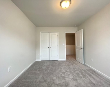 4679 Fullerton Drive - Photo Thumbnail 16