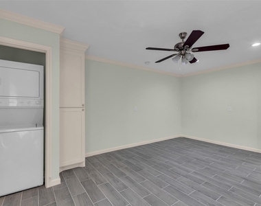1311 Antoine Drive - Photo Thumbnail 7