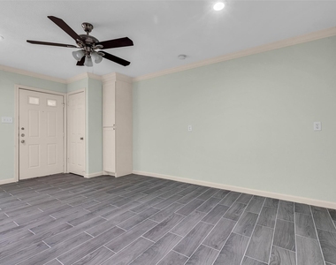 1311 Antoine Drive - Photo Thumbnail 4